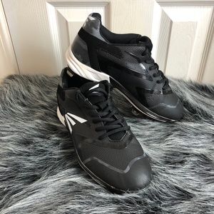 Easton Men’s Baseball Shoes SZ - 7.5